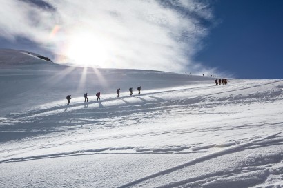 Allalinhorn: Aufstieg zum Feejoch über den Feegletscher.