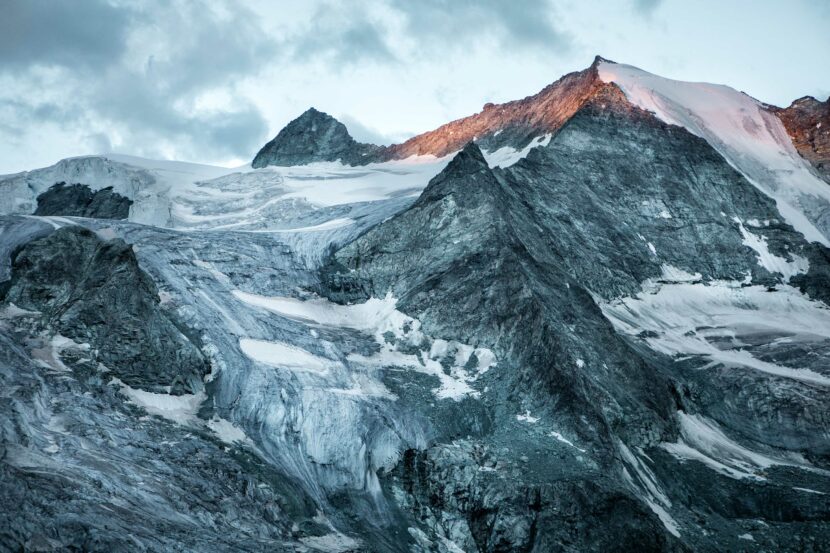 03-Sonnenaufgang-am-Glacier-de-Moiry-.jpg